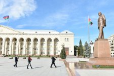 Prezident İlham Əliyev və xanımı Gəncə şəhərinə səfərə gəliblər (FOTO)