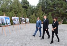 Prezident İlham Əliyev və xanımı Naftalan şəhərinə səfərə gəliblər (FOTO)