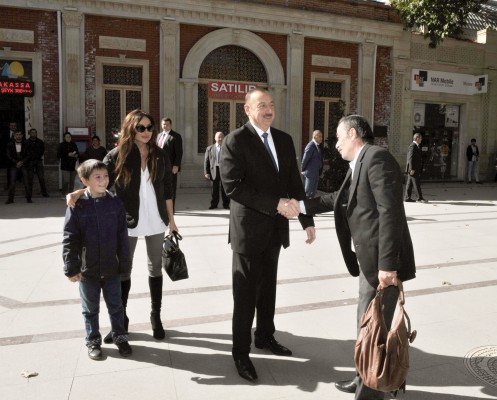 Prezident İlham Əliyev: Hər dəfə burada olanda görürəm ki, Gəncə daha gözəl şəhərə çevrilib (FOTO)