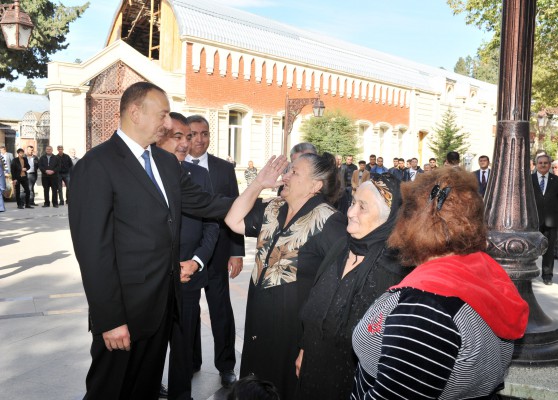 Prezident İlham Əliyev: Hər dəfə burada olanda görürəm ki, Gəncə daha gözəl şəhərə çevrilib (FOTO)