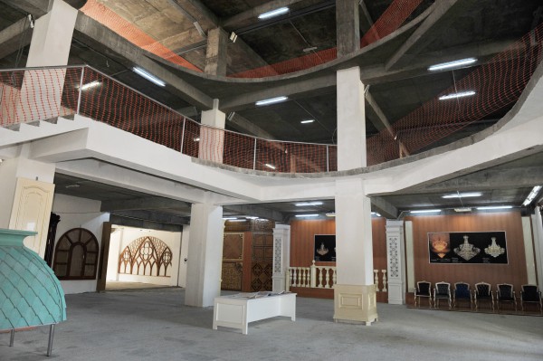 İlham Əliyev və xanımı Gəncə Dövlət Filarmoniyasının binasında tikinti işlərinin gedişi ilə tanış olublar (FOTO)