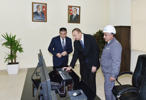 İlham Əliyev və xanımı "Goranboy" paylayıcı elektrik məntəqəsində görülən işlərlə tanış olublar (FOTO)