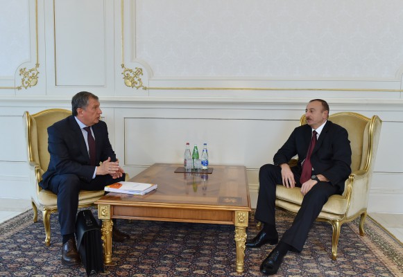 İlham Əliyev Rusiyanın "Rosneft" dövlət şirkətinin prezidentini qəbul edib