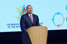 Prezident İlham Əliyev: Вəzi hallarda beynəlxalq təşkilatların qətnamələri bir neçə gün ərzində yerinə yetirilir (ƏLAVƏ OLUNUB) (FOTO)