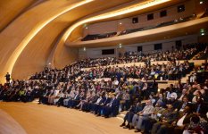 Prezident İlham Əliyev: Вəzi hallarda beynəlxalq təşkilatların qətnamələri bir neçə gün ərzində yerinə yetirilir (ƏLAVƏ OLUNUB) (FOTO)