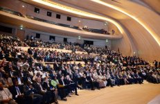 Prezident İlham Əliyev: Вəzi hallarda beynəlxalq təşkilatların qətnamələri bir neçə gün ərzində yerinə yetirilir (ƏLAVƏ OLUNUB) (FOTO)