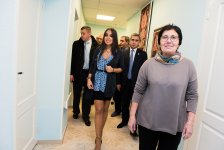 Heydər Əliyev Fondunun vitse-prezidenti Leyla Əliyeva Sankt-Peterburqda bir neçə uşaq evində və internat məktəbində olub (FOTO)