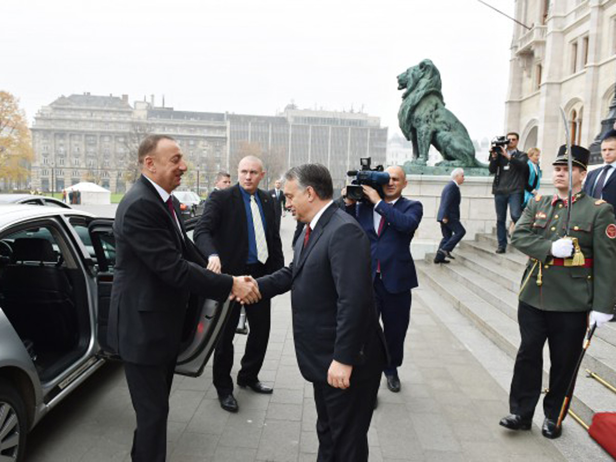 Prezident İlham Əliyevin və Macarıstanın Baş naziri Viktor Orbanın geniş tərkibdə görüşü olub  (FOTO)