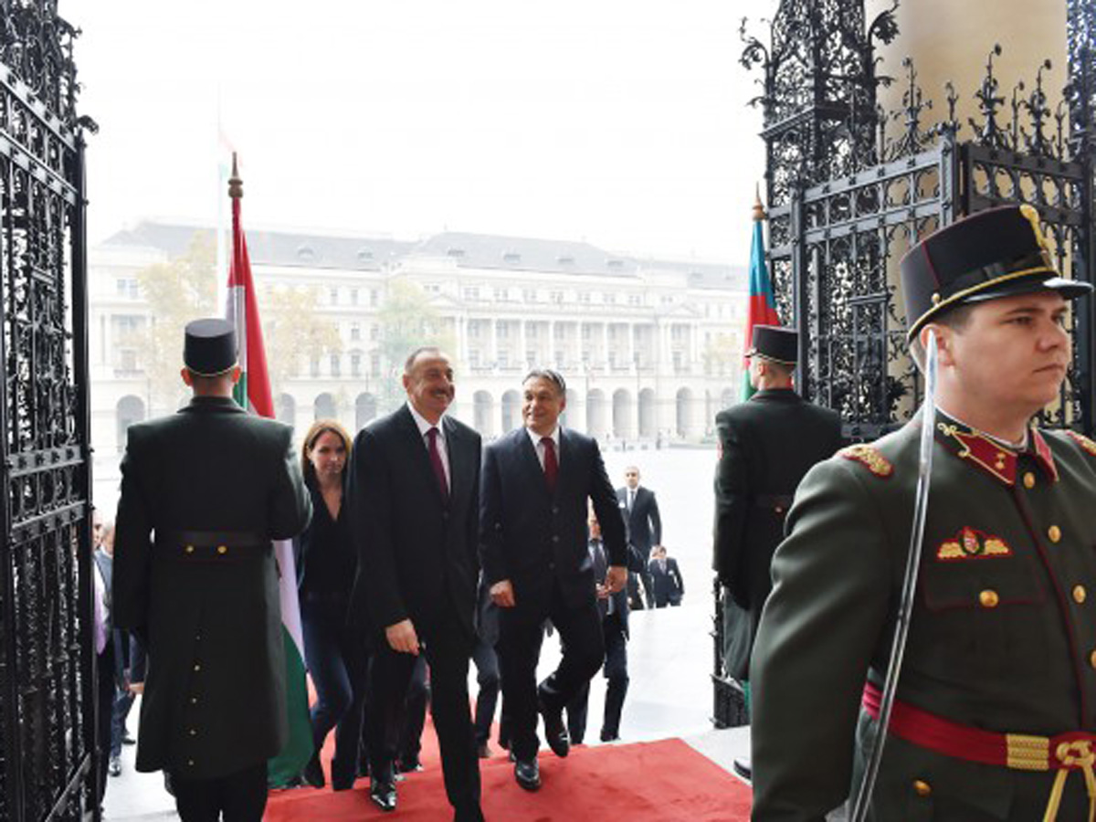 Prezident İlham Əliyevin və Macarıstanın Baş naziri Viktor Orbanın geniş tərkibdə görüşü olub  (FOTO)