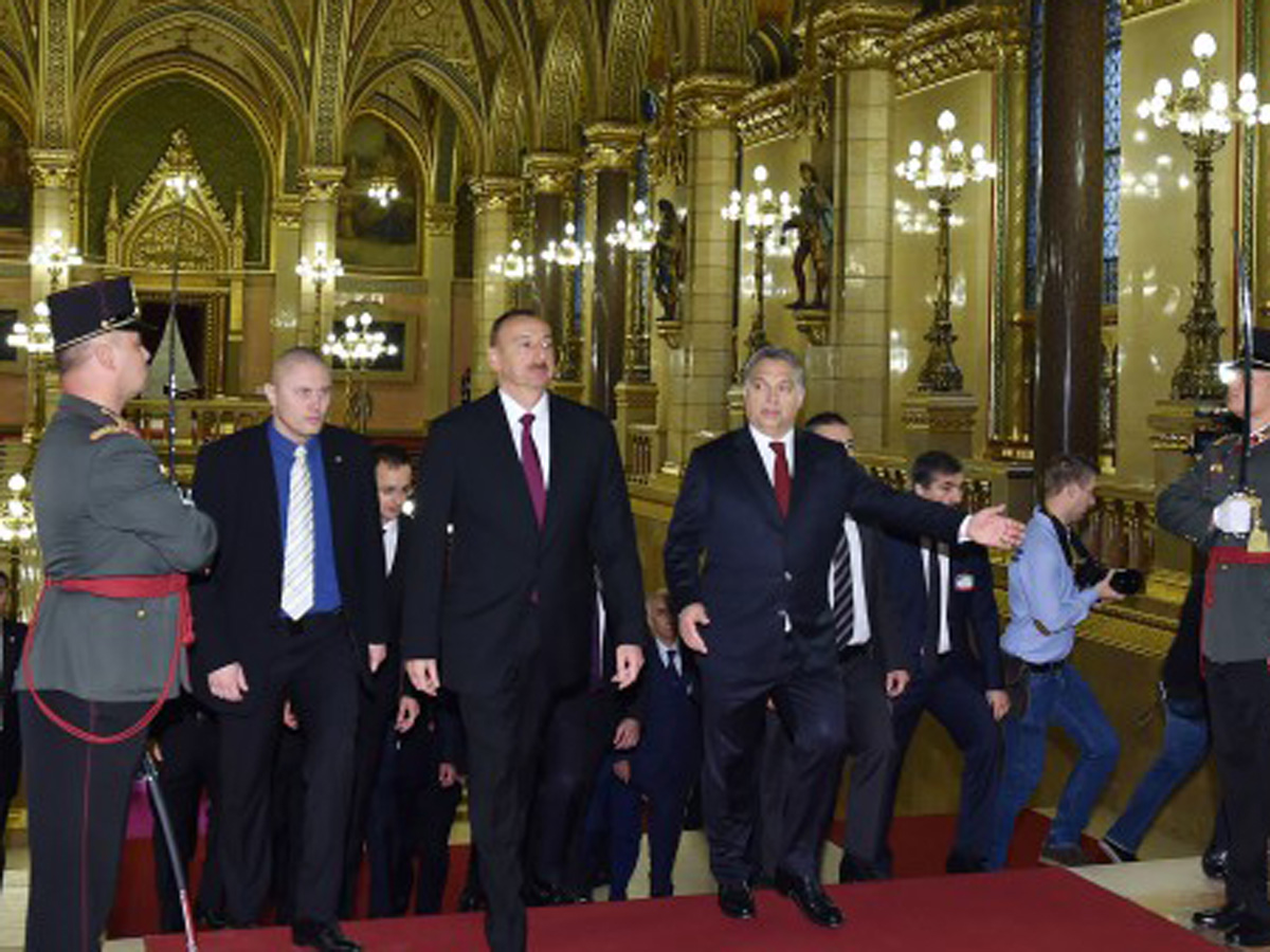 Prezident İlham Əliyevin və Macarıstanın Baş naziri Viktor Orbanın geniş tərkibdə görüşü olub  (FOTO)
