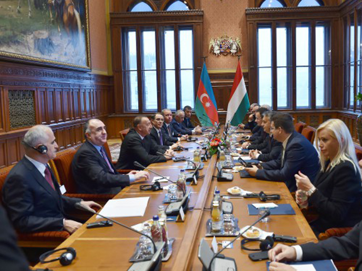 Prezident İlham Əliyevin və Macarıstanın Baş naziri Viktor Orbanın geniş tərkibdə görüşü olub  (FOTO)