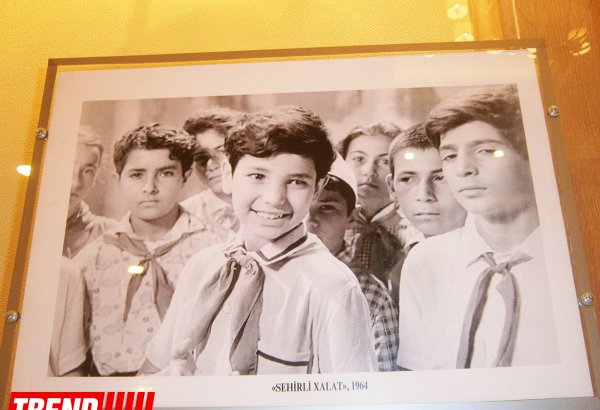 "Sehirli xalat"ın 50 illik yubileyi (FOTO)