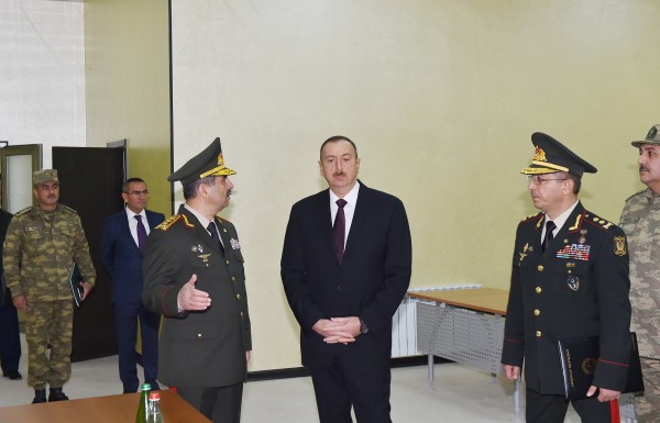 Prezident İlham Əliyev Şəmkirdə təmas xəttindəki vəziyyətlə bağlı operativ müşavirə keçirib (FOTO)