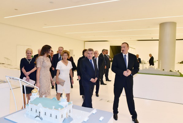 Prezidenti İlham Əliyev və xanımı Avropa Olimpiya Komitəsinin 43-cü Baş Assambleyasının iştirakçılarının şərəfinə verilən ziyafətdə iştirak ediblər (FOTO)
