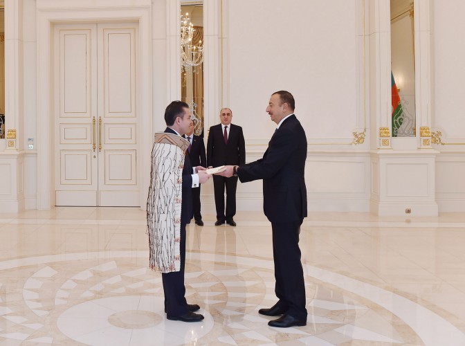 İlham Əliyev bir sıra ölkələrin səfirlərinin etimadnaməsini qəbul edib (ƏLAVƏ OLUNUB) (FOTO)
