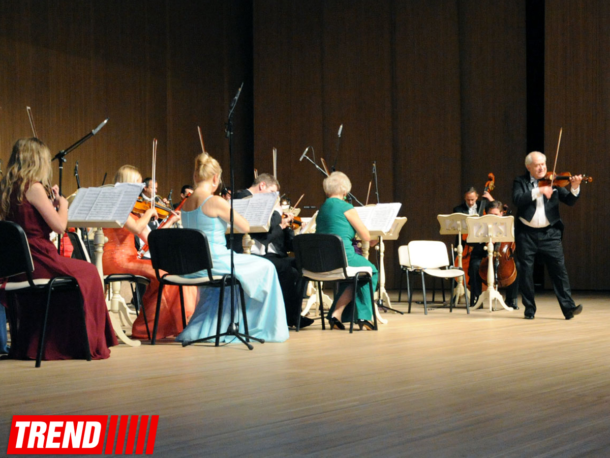 Avropanın ən yaxşı kollektivi Heydər Əliyev Mərkəzində Ştrausun ölməz əsərlərini təqdim etdi (FOTO)
