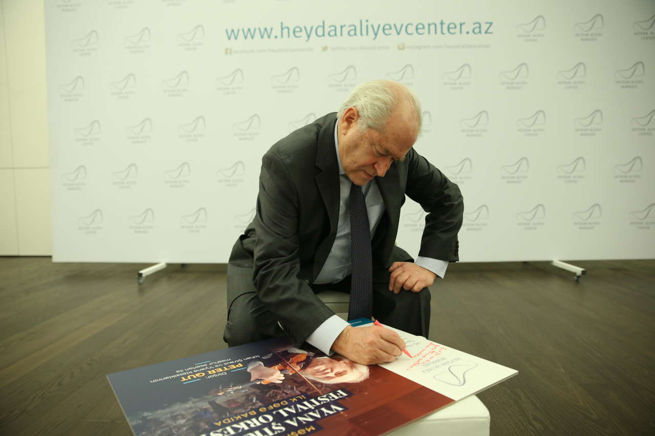 Avropanın ən yaxşı kollektivi Heydər Əliyev Mərkəzində Ştrausun ölməz əsərlərini təqdim etdi (FOTO)