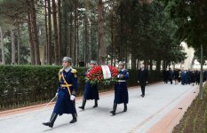 Prezident İlham Əliyev və xanımı ümummilli lider Heydər Əliyevin məzarını ziyarət ediblər (ƏLAVƏ OLUNUB) (FOTO)