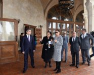 Birinci xanım Mehriban Əliyeva “Atəşgah məbədi” Dövlət Tarix-Memarlıq Qoruğunda olub (FOTO)