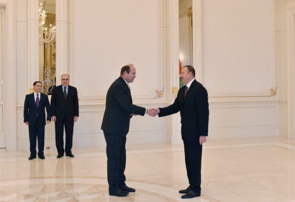 İlham Əliyev Avstriya və Əfqanıstanın Azərbaycanda yeni təyin olunmuş səfirlərinin etimadnaməsini qəbul edib (ƏLAVƏ OLUNUB) (FOTO)