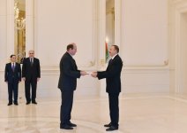 İlham Əliyev Avstriya və Əfqanıstanın Azərbaycanda yeni təyin olunmuş səfirlərinin etimadnaməsini qəbul edib (ƏLAVƏ OLUNUB) (FOTO)