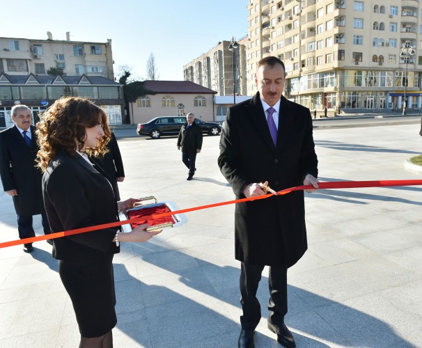 Prezident İlham Əliyev “Yasamal” parkının açılışında iştirak edib (FOTO)