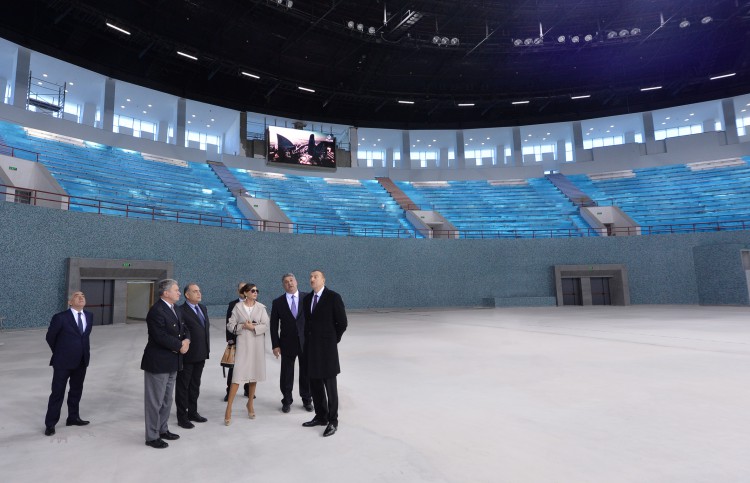 Prezident İlham Əliyev və xanımı Heydər Əliyev adına İdman-Konsert Kompleksində aparılan təmir işlərinin gedişi ilə tanış olublar (FOTO)