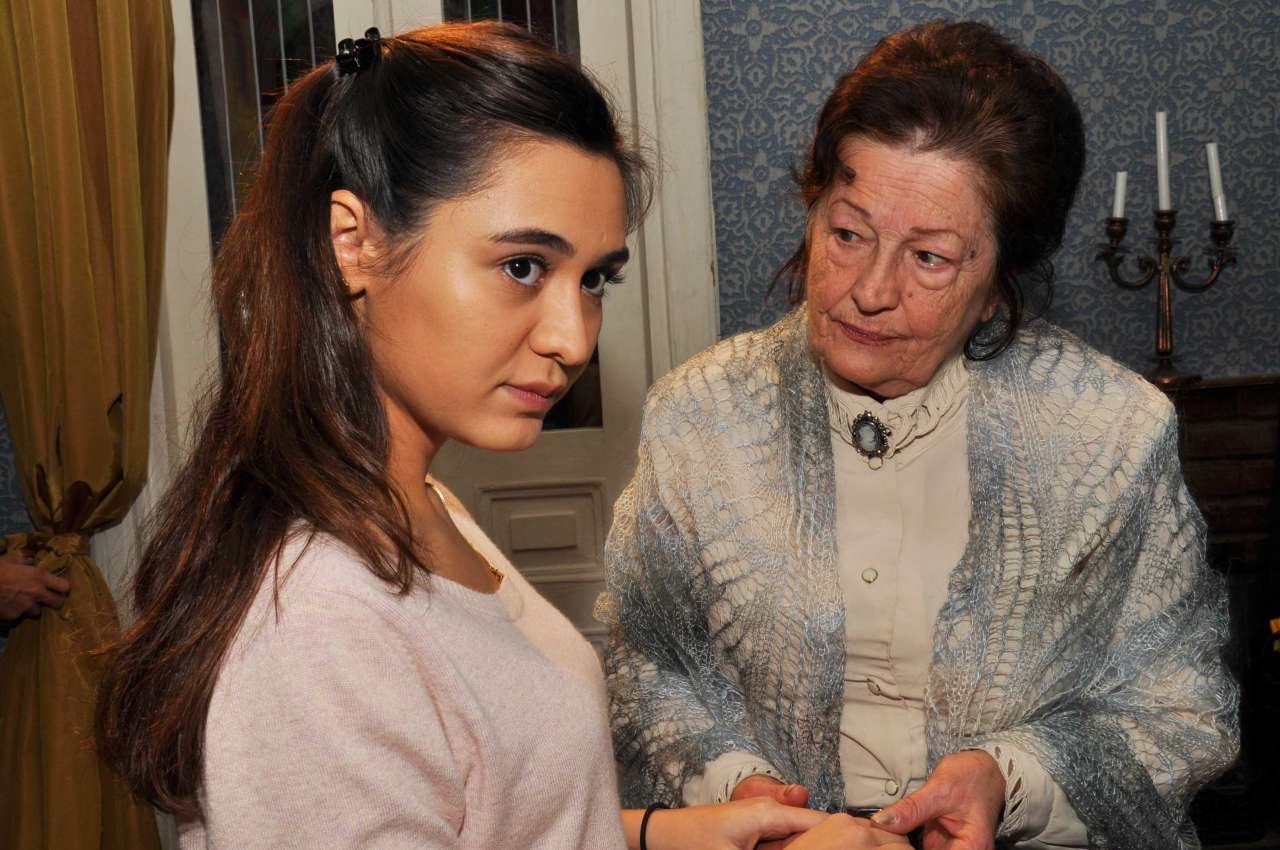 Xaricdə “Ən yaxşı aktrisa” adını qazanan aktrisamız kimdir? (FOTO)