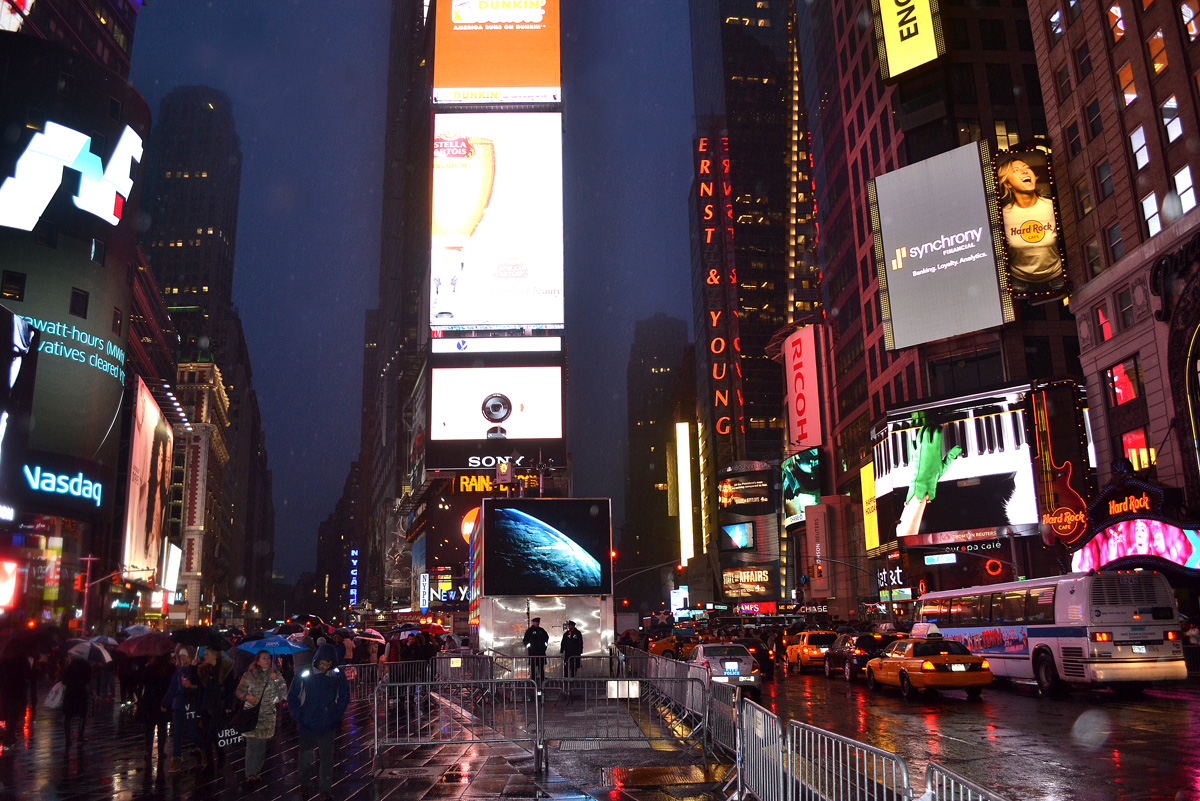 Nyu-York azərbaycanlının gözü ilə: "Times Square – meqapolisin neon ürəyi (FOTO)