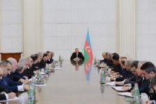 Prezident İlham Əliyev: Nə neftin qiymətinin düşməsi, nə böhranlar Azərbaycanın sürətli inkişafına təsir edə bilməz (FOTO)