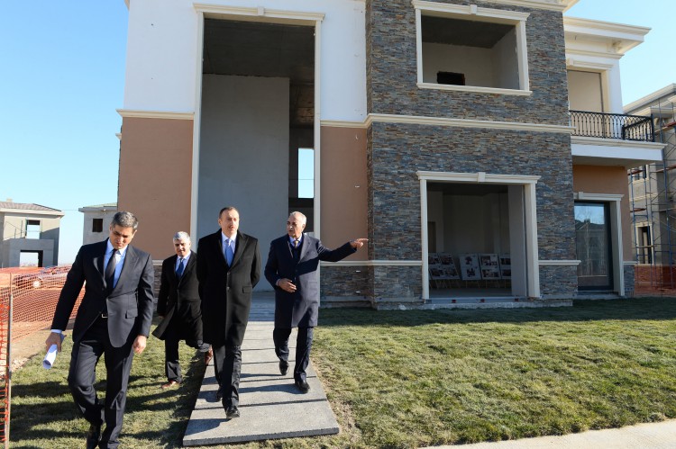 Prezident İlham Əliyev "Xəyal Adası" layihəsi üzrə görülən işlərin gedişi ilə tanış olub (FOTO)