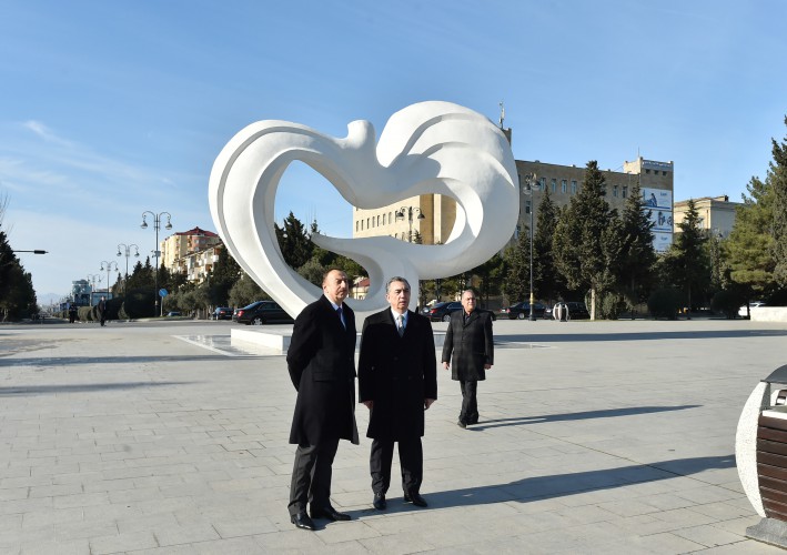 Prezident İlham Əliyev Sumqayıtda istirahət parkında aparılan yenidənqurma işləri ilə tanış olub (FOTO)