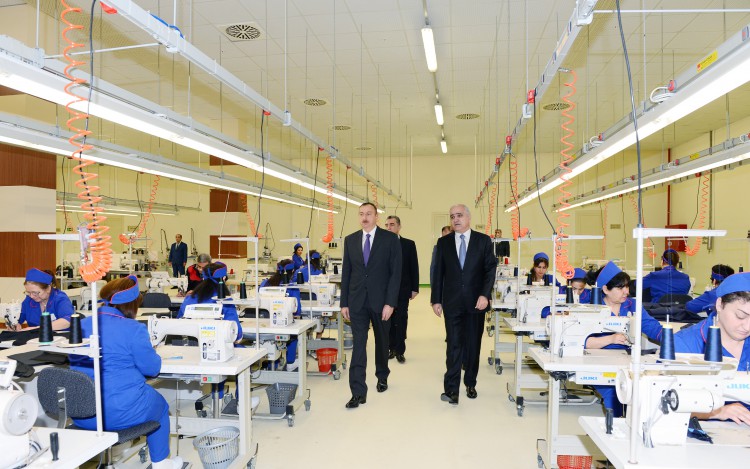 Prezident İlham Əliyev: Azərbaycanda heç bir çətinlik gözlənilmir (FOTO)