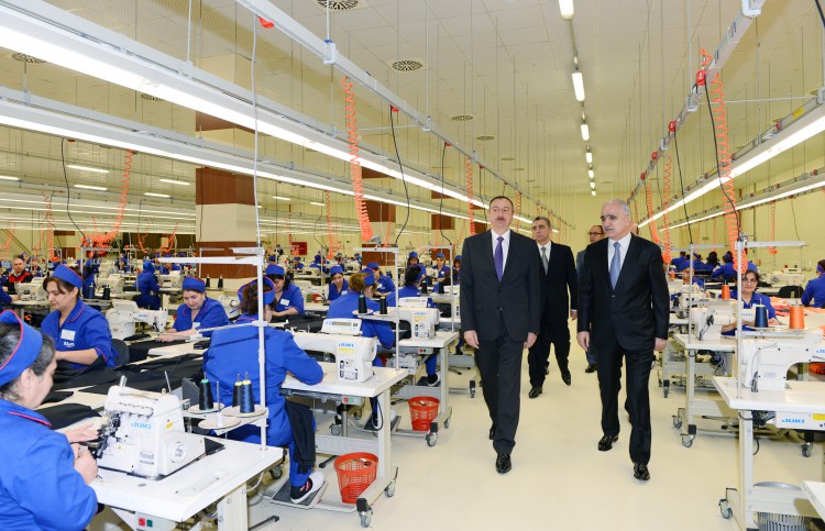Prezident İlham Əliyev: Azərbaycanda heç bir çətinlik gözlənilmir (FOTO)