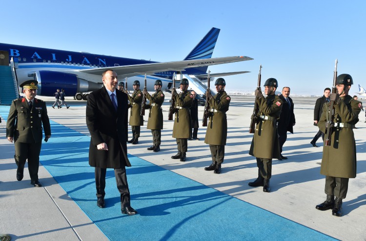 Prezident İlham Əliyev Türkiyəyə dövlət səfərinə gəlib (FOTO)