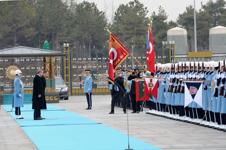 Azərbaycan Prezidenti İlham Əliyevin Türkiyədə rəsmi qarşılanma mərasimi keçirilib (FOTO)