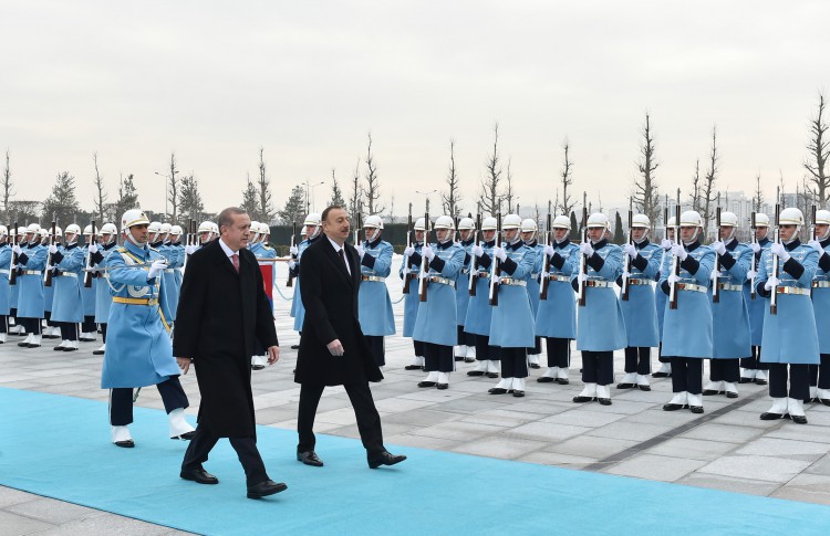 Azərbaycan Prezidenti İlham Əliyevin Türkiyədə rəsmi qarşılanma mərasimi keçirilib (FOTO)