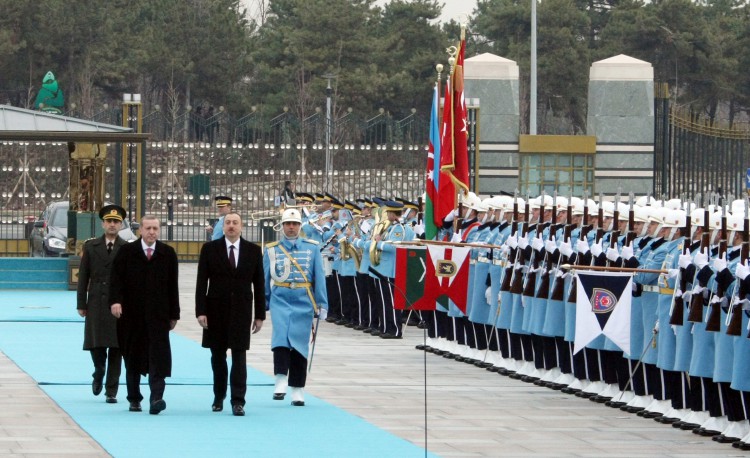 Azərbaycan Prezidenti İlham Əliyevin Türkiyədə rəsmi qarşılanma mərasimi keçirilib (FOTO)