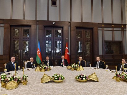 Azərbaycan və Türkiyə prezidentləri birgə nahar ediblər