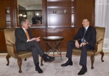 İlham Əliyev Münhen Beynəlxalq Təhlükəsizlik Konfransının sədri ilə görüşüb (FOTO)