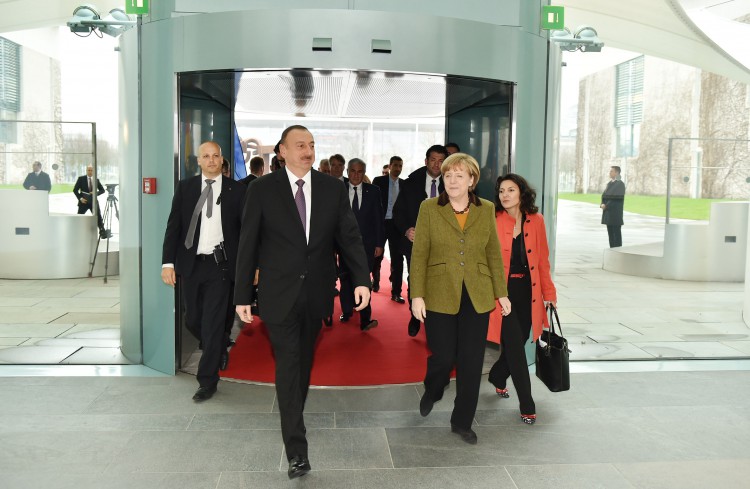 Berlində İlham Əliyev və Angela Merkel görüşüblər (FOTO)