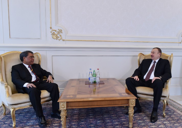 İlham Əliyev Hindistanın Azərbaycandakı səfirini diplomatik fəaliyyətinin başa çatması ilə əlaqədar qəbul edib