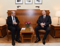 Azərbaycan Prezidenti İlham Əliyev Münxendə Fransanın müdafiə naziri ilə görüşüb  (FOTO)