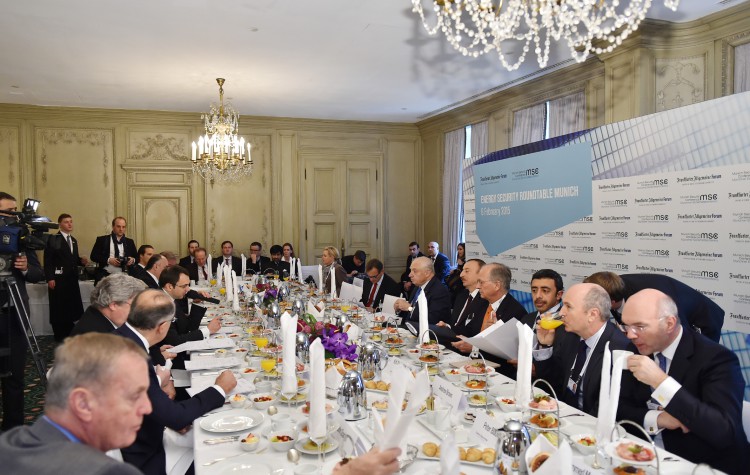 Prezident İlham Əliyev: Azərbaycandan daxil olan qaz Avropa istehlakçılarının yaxın gələcəkdə əldə edəcəyi yeganə yeni qaz mənbəyidir  (FOTO)