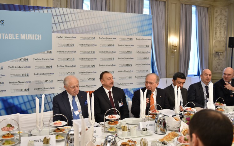 Prezident İlham Əliyev: Azərbaycandan daxil olan qaz Avropa istehlakçılarının yaxın gələcəkdə əldə edəcəyi yeganə yeni qaz mənbəyidir  (FOTO)