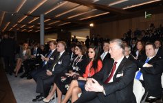 İlham Əliyev və xanımı Münxen Təhlükəsizlik Konfransı çərçivəsində “Ukraynadan əlavə - Avropada həll olunmamış münaqişələr” mövzusunda panel müzakirəsində iştirak ediblər (FOTO)