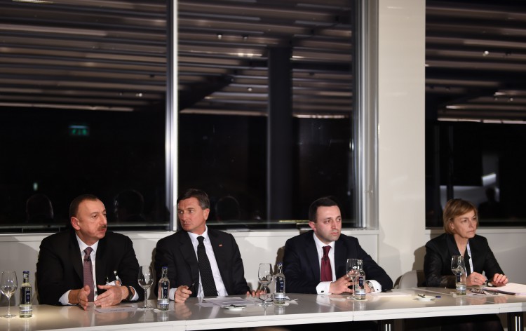 İlham Əliyev və xanımı Münxen Təhlükəsizlik Konfransı çərçivəsində “Ukraynadan əlavə - Avropada həll olunmamış münaqişələr” mövzusunda panel müzakirəsində iştirak ediblər (FOTO)