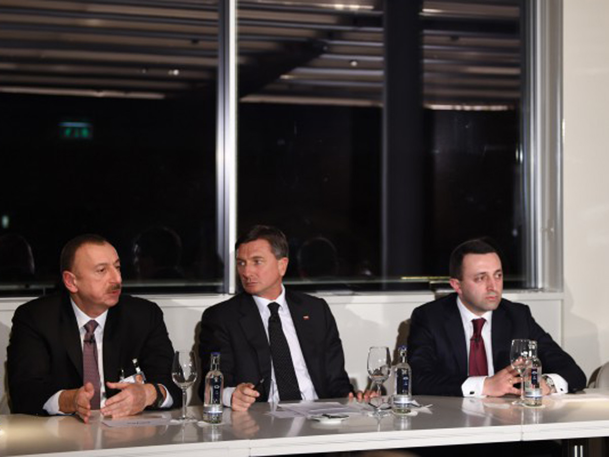 Prezident İlham Əliyev: Ermənistana dəstək əsasən Minsk qrupuna həmsədrlik edən ölkələr tərəfindən göstərilir  (FOTO)