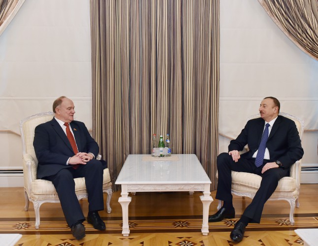 Prezident İlham Əliyevə Rusiya Federasiyası Kommunist Partiyasının xatirə ordeni təqdim edilib (FOTO)