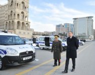 İlham Əliyev Daxili İşlər Nazirliyinin qurumları üçün yeni alınan avtomobillərin istifadəyə verilməsi mərasimində iştirak edib (FOTO)